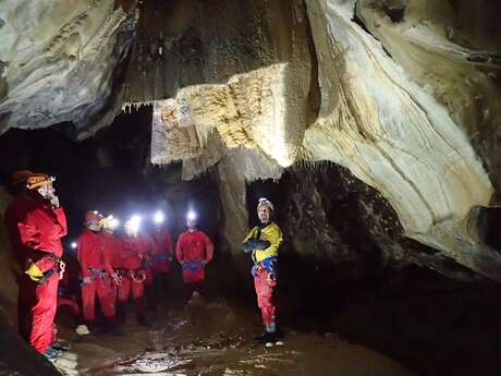 Activité spéléologie avec Marc Durdilly