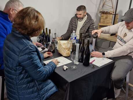 Atelier d'assemblage au Domaine Fontaine du Clos