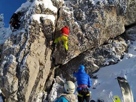 Initiation et perfectionnement à l'alpinisme hivernal