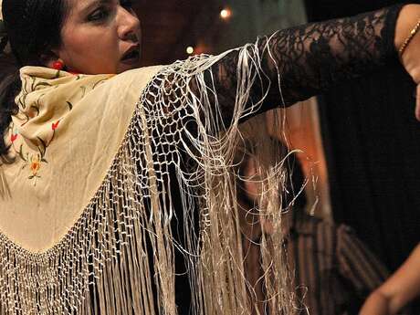 Défilé de calèches avec Sévillanes - Féria de Pâques