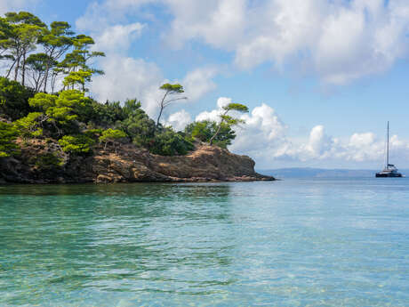 Porquerolles stay: boat + restaurant + hotel
