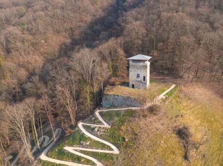 Visite guidée de la Tour d'Etapes (Visite de l'intérieur de la Tour) sur la commune du Versoud