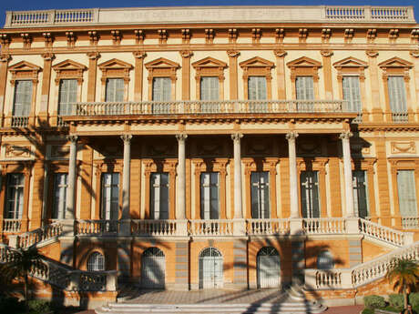 Musée des Beaux-Arts Jules Chéret - Entrée