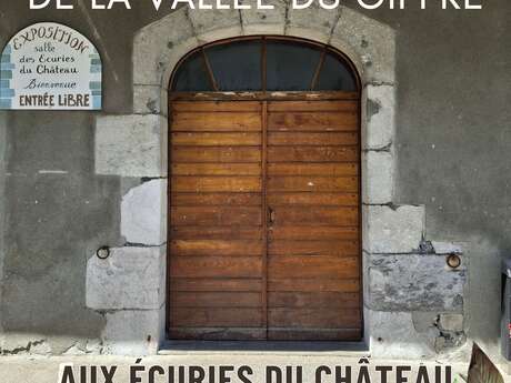 Expositions estivales aux écuries du château