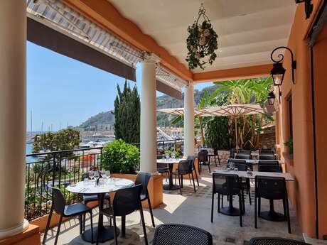 La Stoa (Hôtel de la Darse)