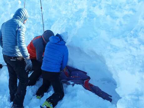 Gestion du risque et secours avalanche - Formation ANENA avec Anne ZANOLIN