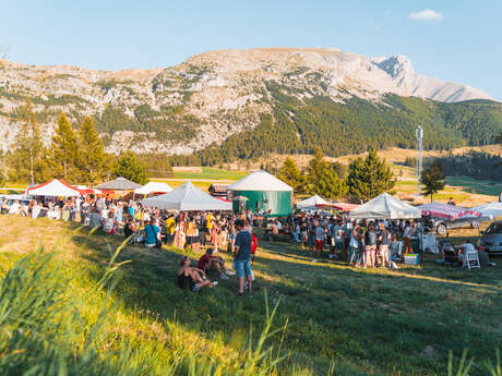 Col du Festre market