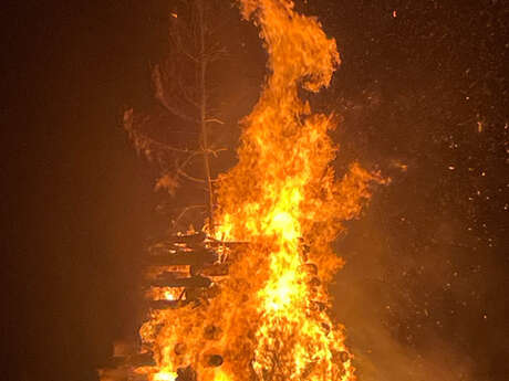 Terre et feu - Cuisson primitive d’argile sauvage