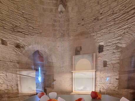 Exposition "fort[e]s !"