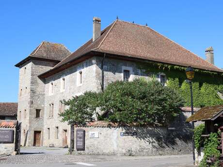 Visite de la maison forte de Chilly
