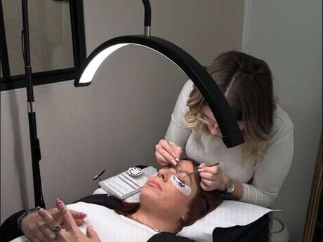 Prothésiste ongulaire et extension de cils, Caminails