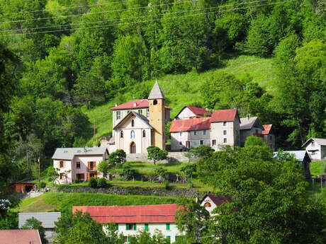 Eglise du hameau du Bourguet