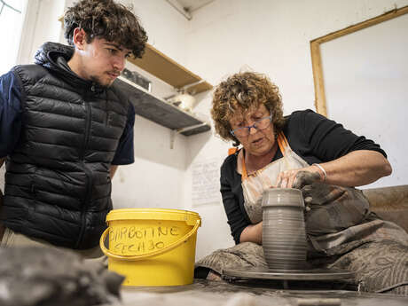 Boucle des Savoir Faire : la poterie des Bleuets