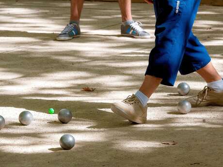 Concours de pétanque