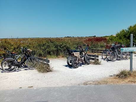 Aparcamiento para bicicletas - Route de Mouillebarbe