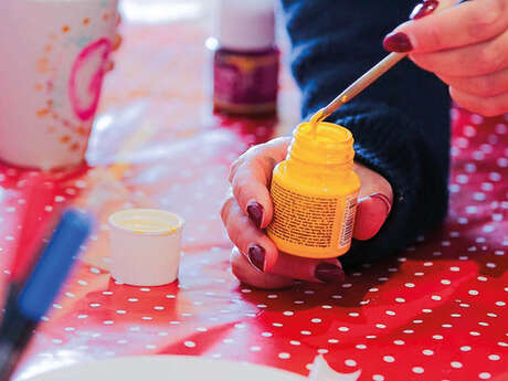 Atelier créatif  : Décoration de sapin sur rondin de bois