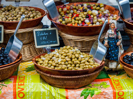 Marché alimentaire des Sablettes