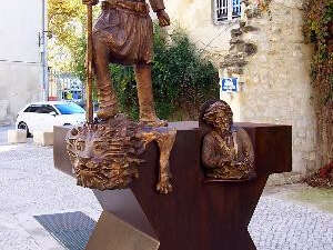 Statue von Tartarin und Alphonse Daudet