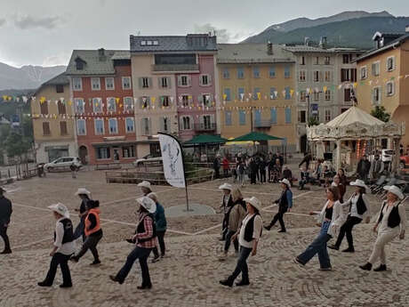 Fête de la musique avec Ubaye's Dancers