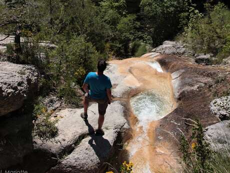 N°10 (noir) - Les marmites du Diable