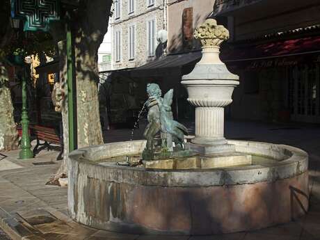 Fontaine de l'Enfant à l'Oie