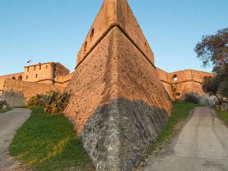 Sentier du Fort Carré