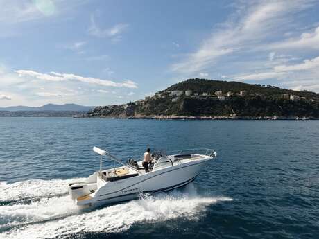 Dark Pelican Riviera - location de bateaux