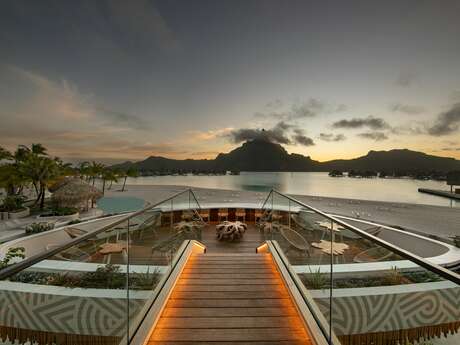 ‘O’A Bar -The Westin Bora Bora Resort & Spa