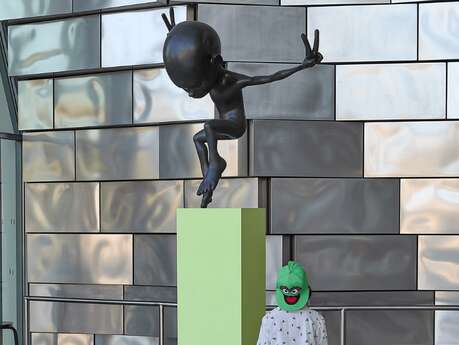 The little tour: Head in the stars / LUMA Arles