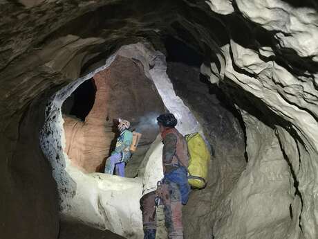 Exploration spéléologique à la grotte d'Archamps