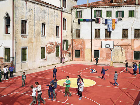 Exposition - James Mollison "Récréations" - Théma #50