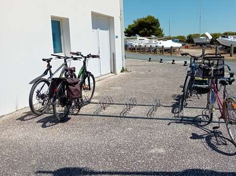 Aparcamiento para bicicletas - Puerto deportivo de Ars-en-Ré