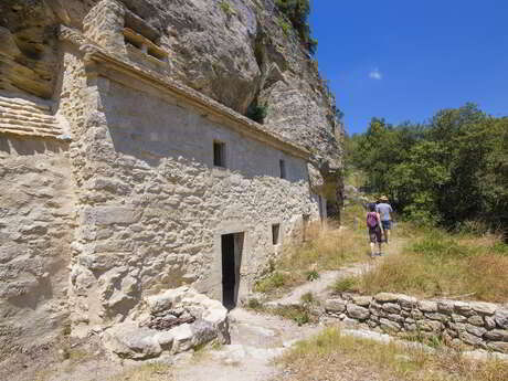 Village troglodytique de Barry