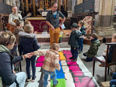 Des ménestrels dans les ruelles