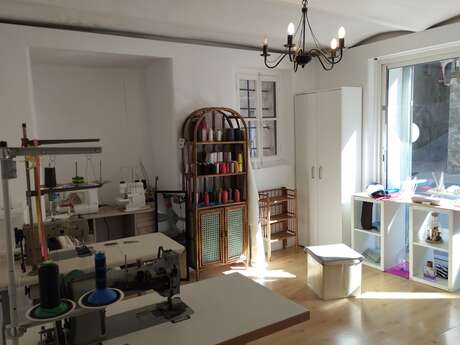 Marisa, Artisan couturière