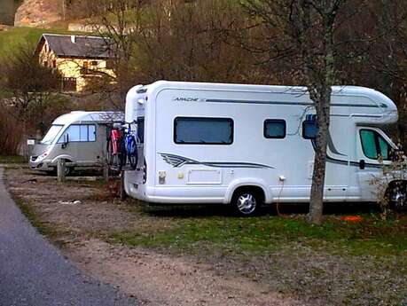 Aire pour camping-car au camping de l'Ourson