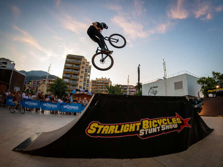 BMX freestyle evening: sports show and entertainment