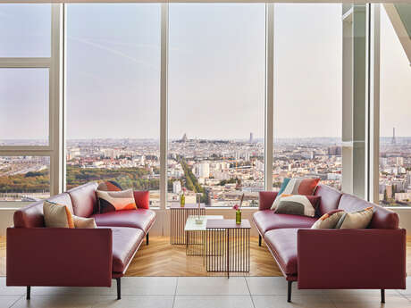 The Stage Afterworks au Skybar du H4 Hotel Wyndham