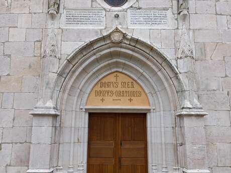 Découverte de l'église Saint-Maurice et de l'oratoire de la Sainte-Fontaine