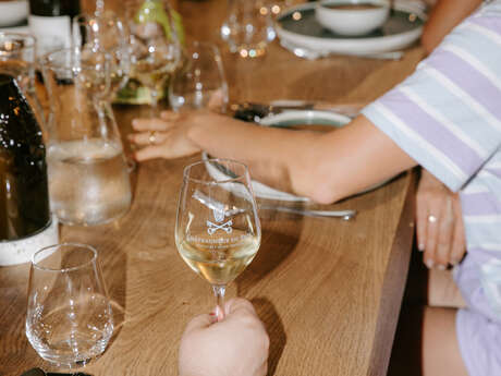 Dégustation de cuvées Prestige à la Vinothèque de Châteauneuf-du-Pape