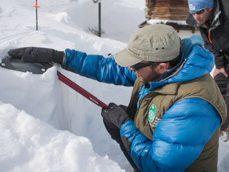 Atelier itinérant "faire sa trace, partager l'espace" à Aiguilles