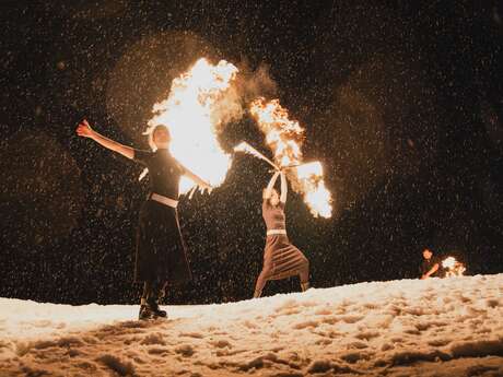 Enchanted scenes | Cirque Lumineux