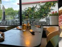 Nemausus restaurant