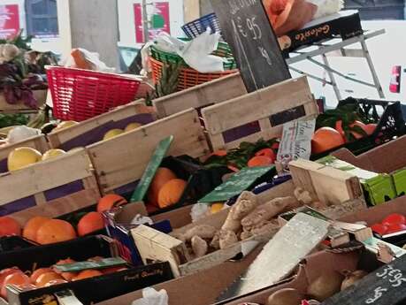 Marché hebdomadaire de St Privat des Vieux