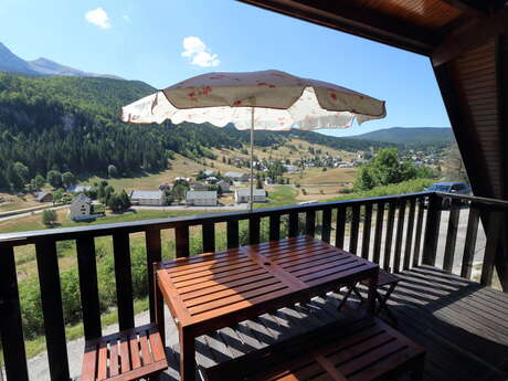 4 pièces 6 personnes - CHALET MITOYEN 26 LE PEUIL- ROCHAS