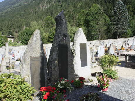 Tour of the Chamonix Cemetery