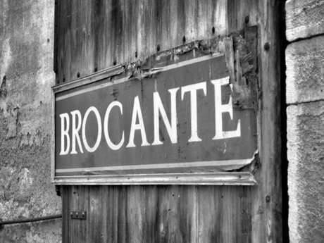 Vide greniers à Saint-Auban