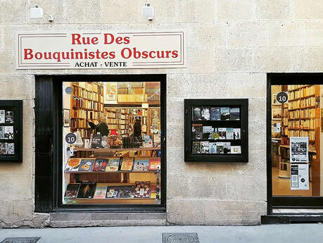 Rue Des Bouquinistes Obscurs