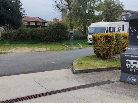 Aire de service de camping-car