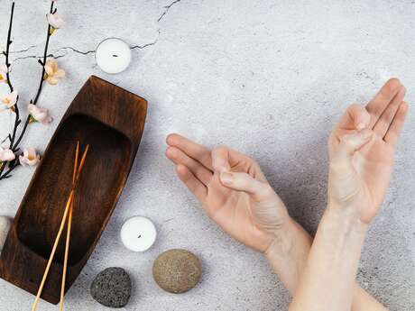 Pure Flow: Reflexology – Self-Hand Massage